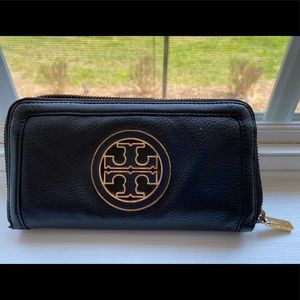 Tory Burch wallet